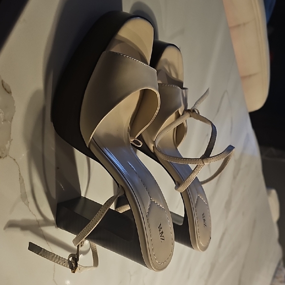Zara Shoes - Zara Women's Elegant Cream Heels